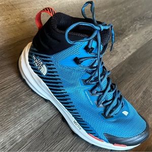 The North Face Men’s VECTIV Fastpack mid FUTURELIGHT Waterproof Mid Boot Size 9
